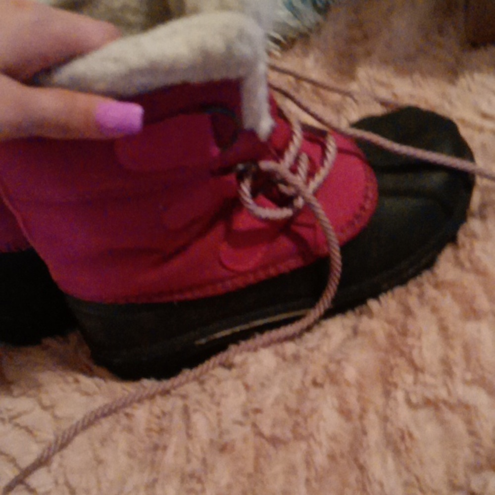 Shoe - Picture 2 of 4